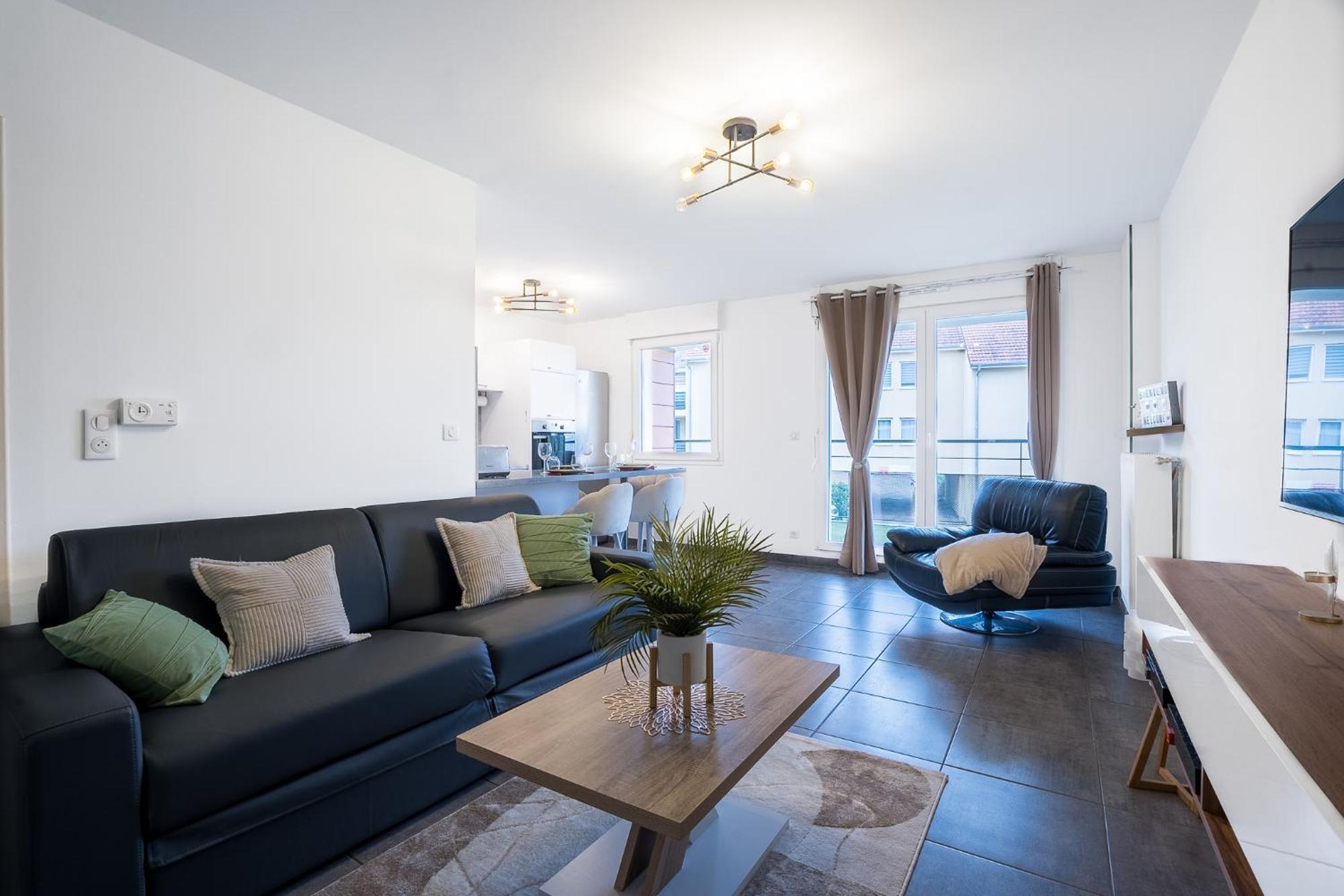 Spacieux - 4 Pers' - Balcon - 2 Lits - Parking Woippy Buitenkant foto